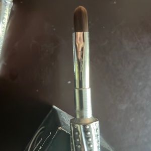 MAC Limited edition boutique lip brush
